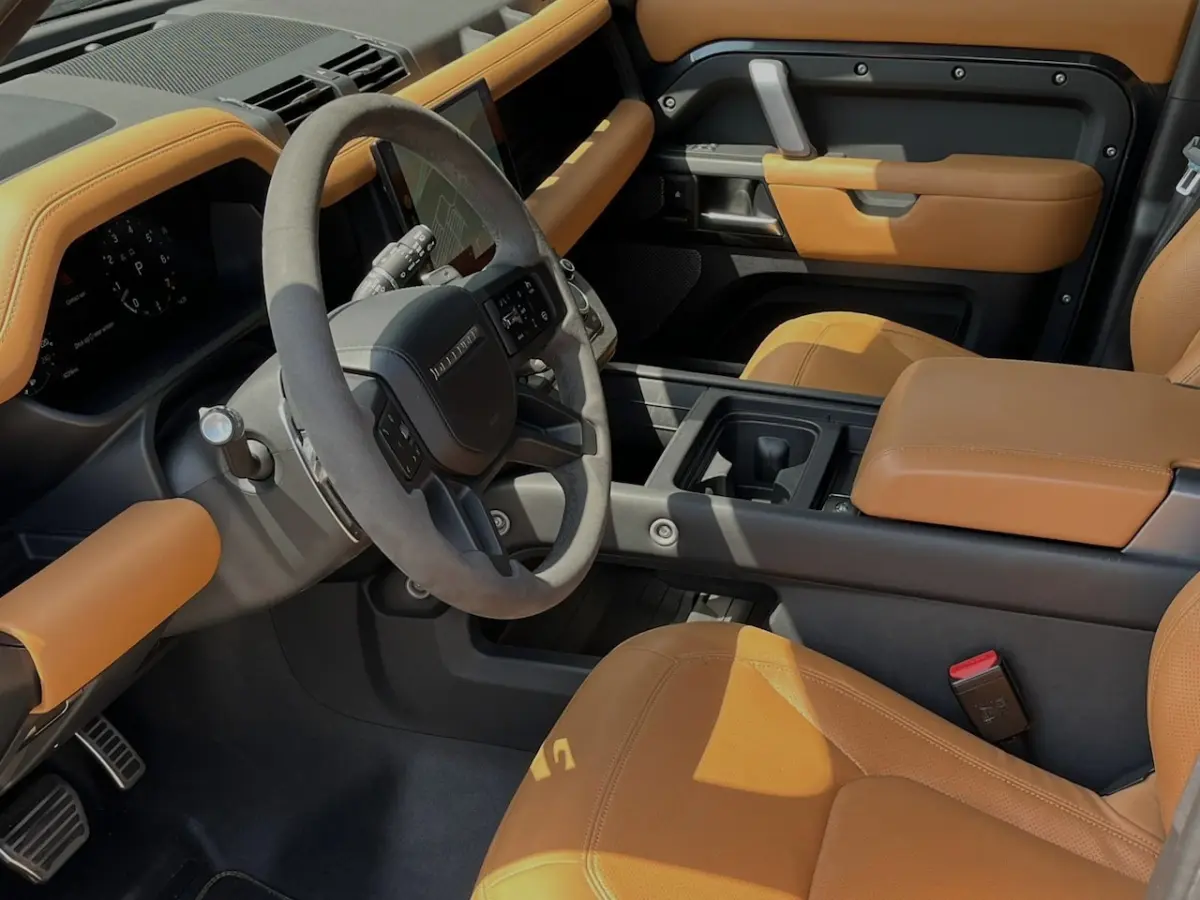 110 P525 V8 Carpathian Edition | URBAN |