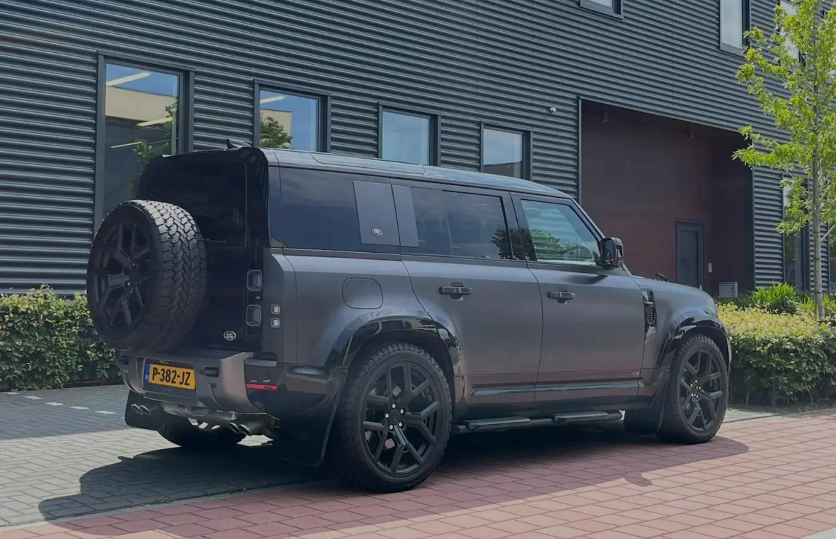 110 P525 V8 Carpathian Edition | URBAN |
