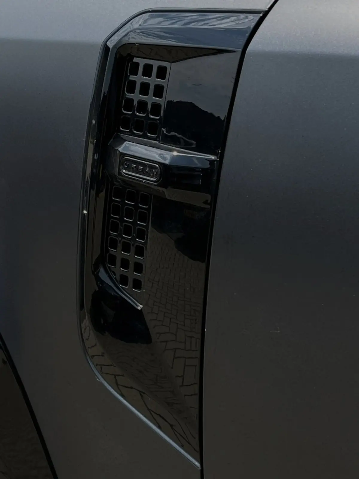 110 P525 V8 Carpathian Edition | URBAN |