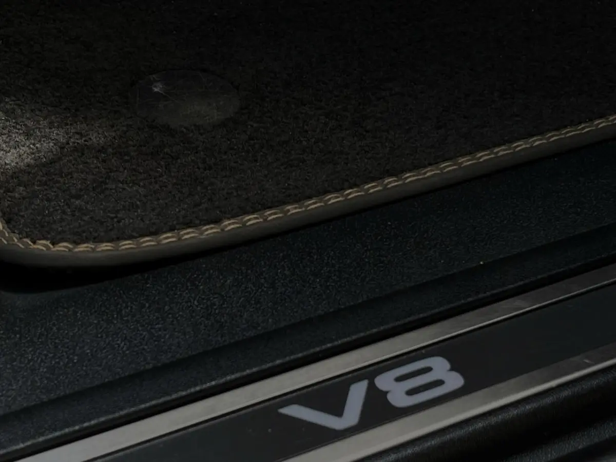 110 P525 V8 Carpathian Edition | URBAN |