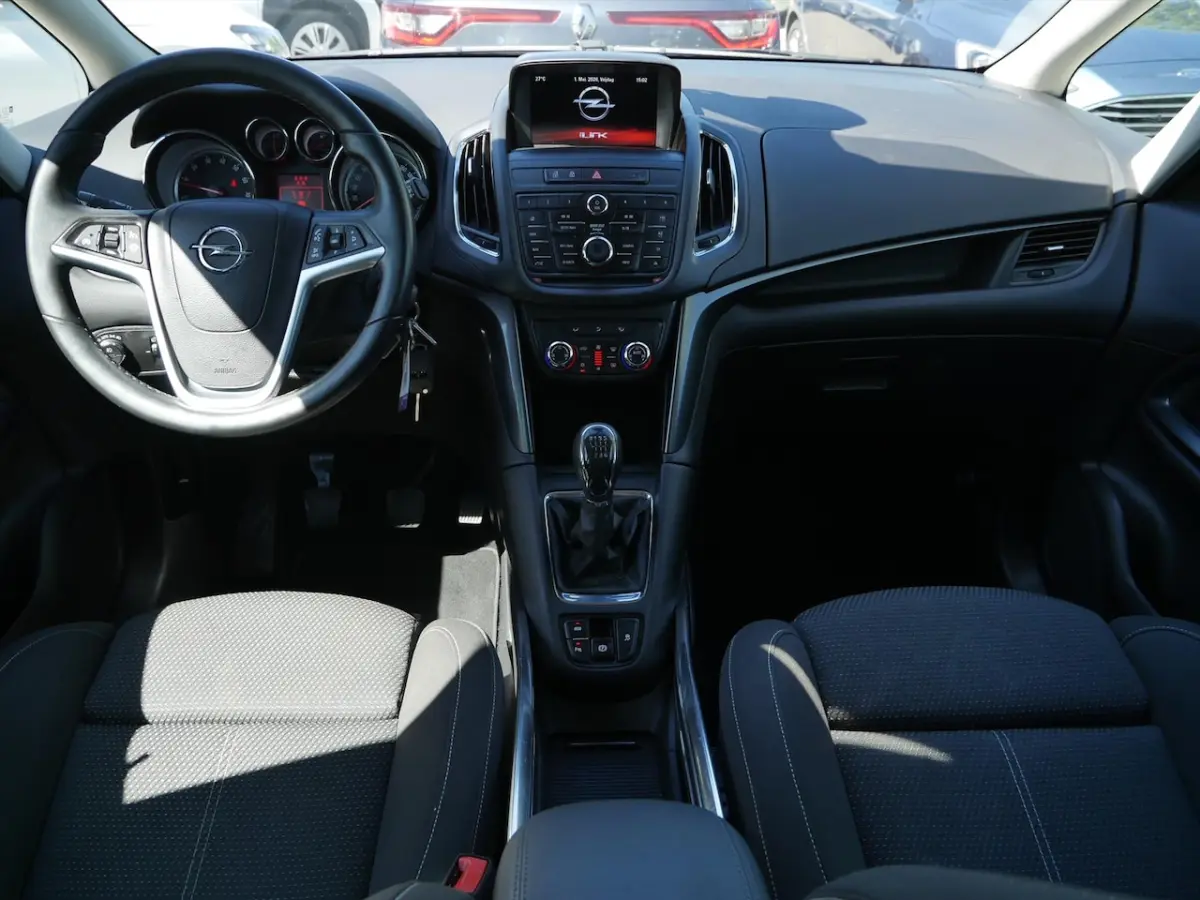 1.4T 103KW Innovation | 7 persoons | Privacy | Camera | Afn. Trekhaak |