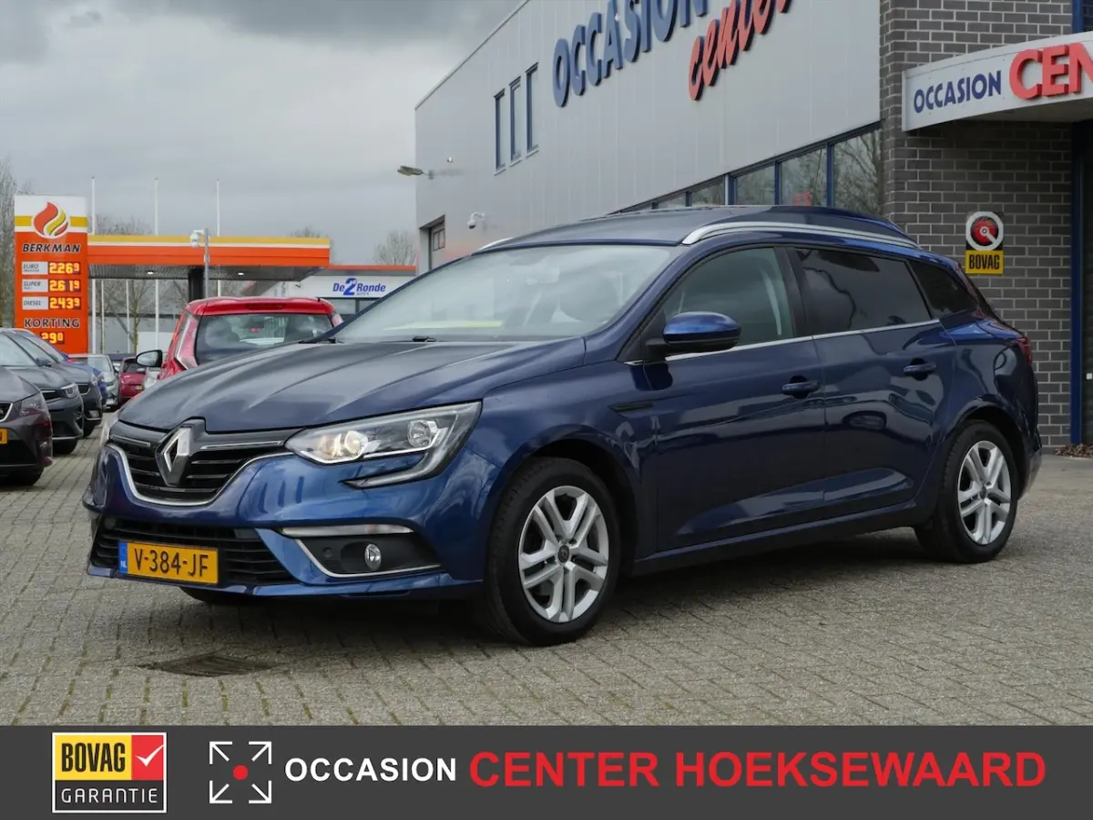 | Grijs kenteken | Verhoogde laadruimte | Carplay | LM velgen |