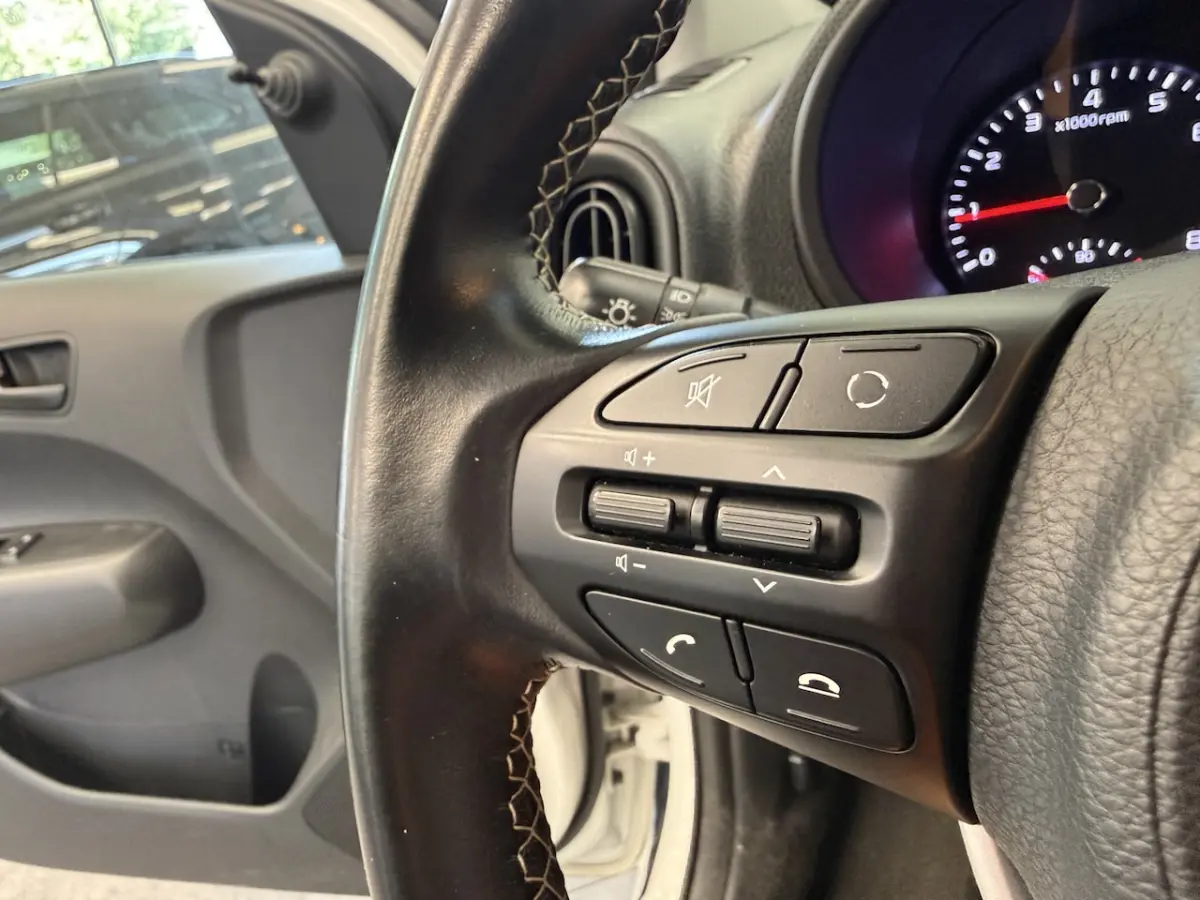 1.0 ComfortLine 5-Drs. Airco Pdc Bluetooth