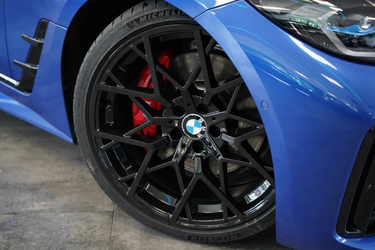 M440i xDrive High Executive ACC Opendak Wide Screen Head-up H&K Trekhaak Carbon Laser Ligh