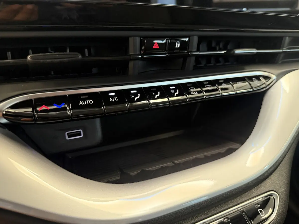 Icon 42 kWh PDC Keyless GO 24 Maanden garantie* (Vraag naar de voorwaarden)