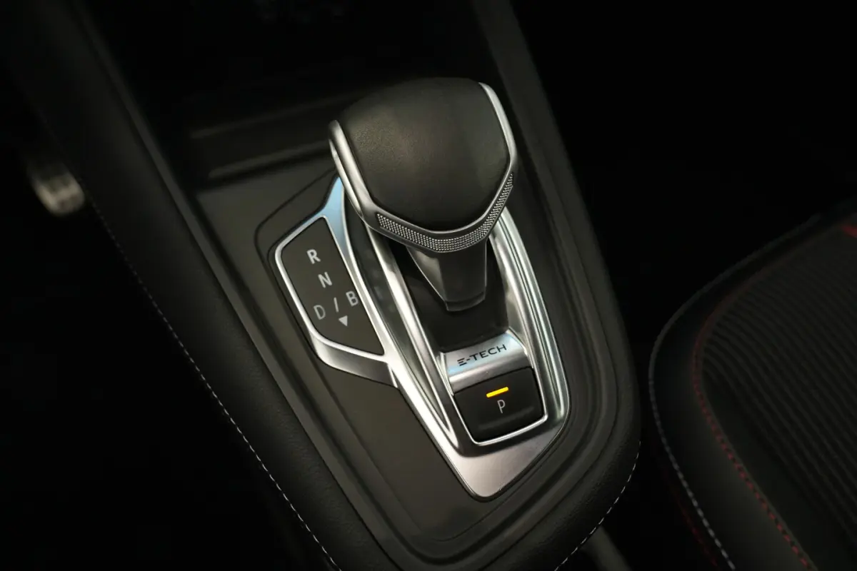 1.6 E-Tech Plug-in Hybrid 160 R.S. Line Cruise/Climate 24 Maanden garantie* (Vraag naar de