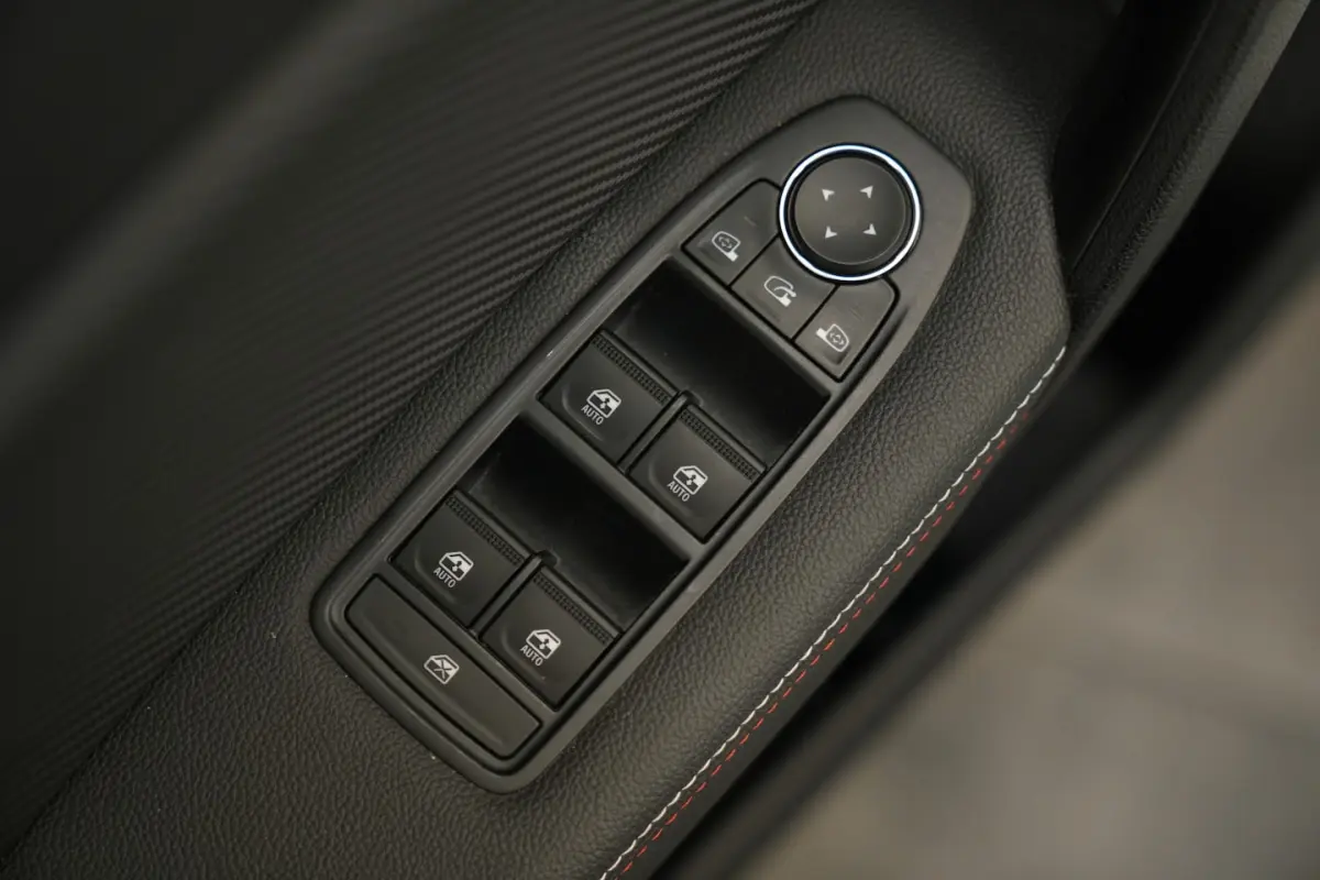 1.6 E-Tech Plug-in Hybrid 160 R.S. Line Cruise/Climate 24 Maanden garantie* (Vraag naar de