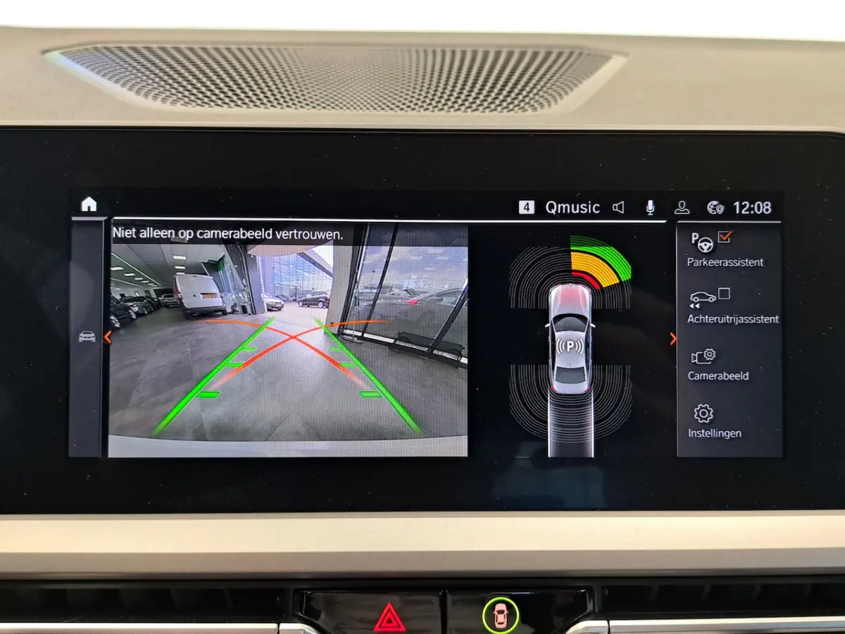 318i Executive Navigatie Clima Cruise PDC LM 157 PK 24 Maanden garantie* (Vraag naar de vo