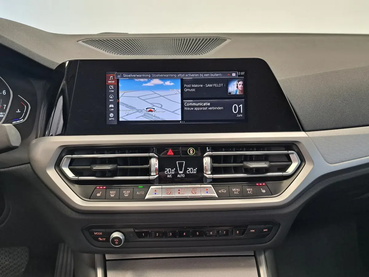 318i Executive Navigatie Clima Cruise PDC LM 157 PK 24 Maanden garantie* (Vraag naar de vo
