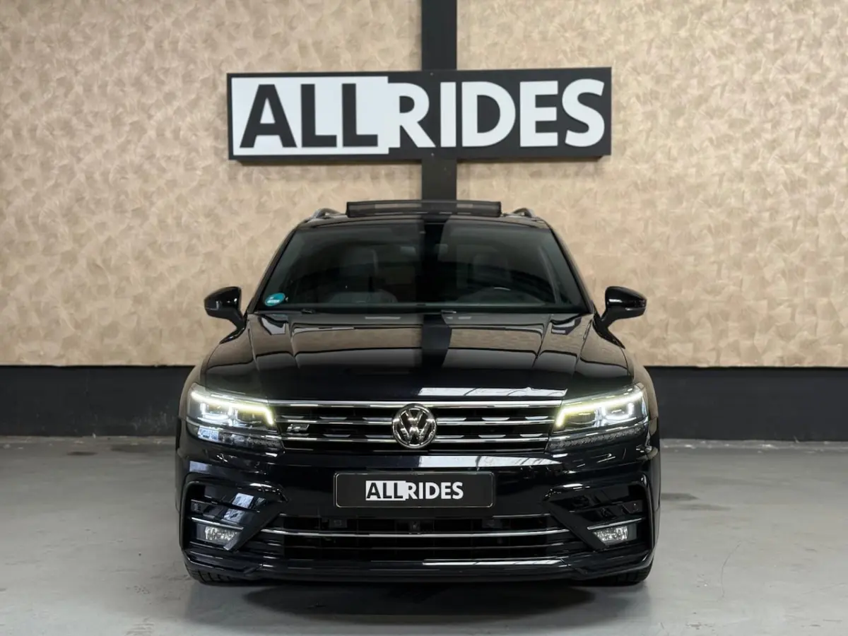 2.0 TSI 4Motion Highline Business R | Pano | Trekhaak | 360 Camera | Akrapovic | Leer | me