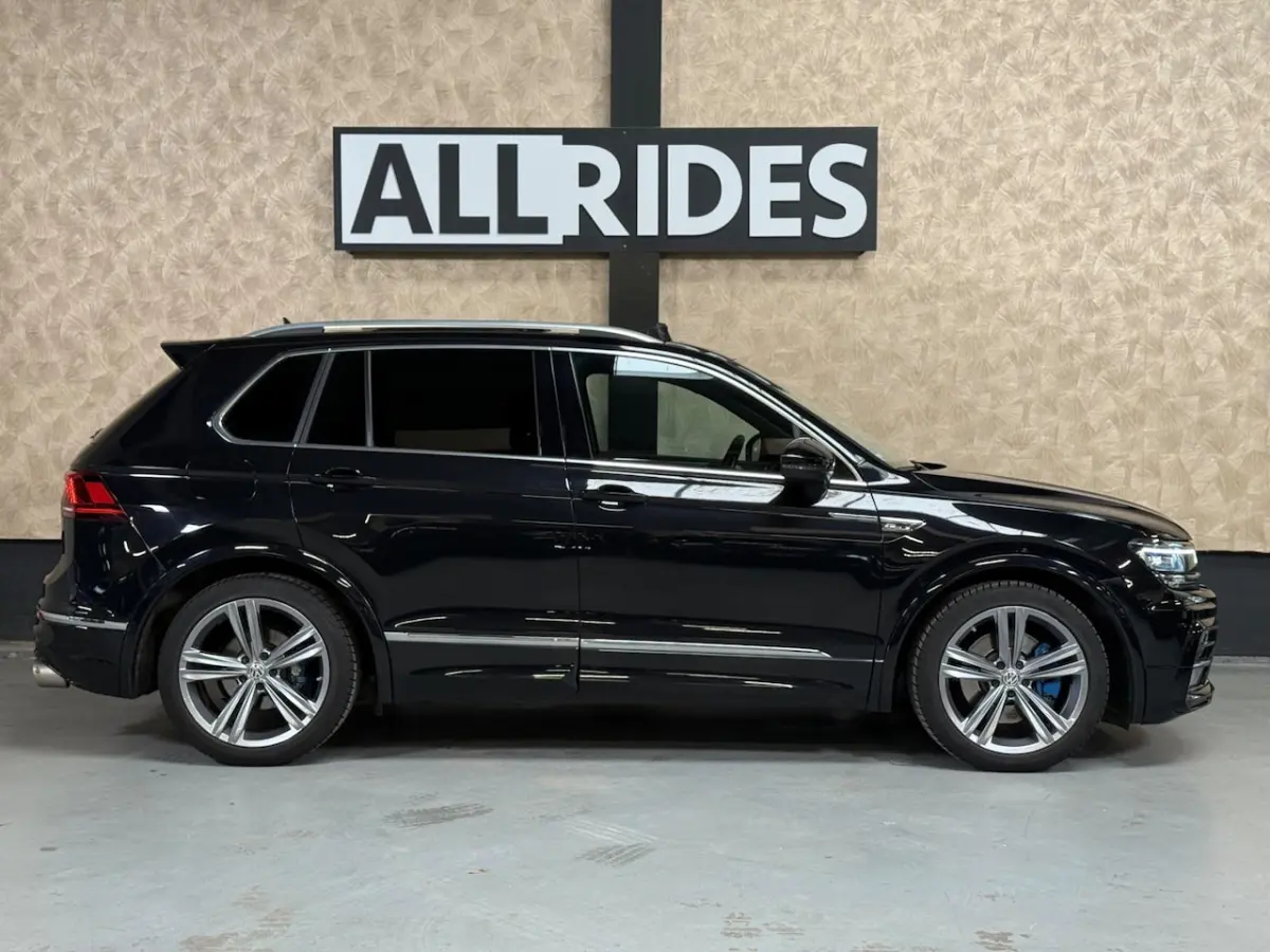 2.0 TSI 4Motion Highline Business R | Pano | Trekhaak | 360 Camera | Akrapovic | Leer | me
