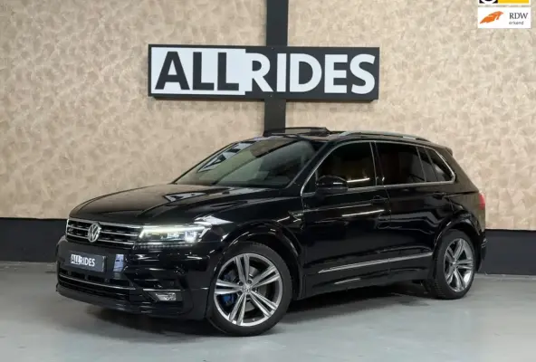 2.0 TSI 4Motion Highline Business R | Pano | Trekhaak | 360 Camera | Akrapovic | Leer | me