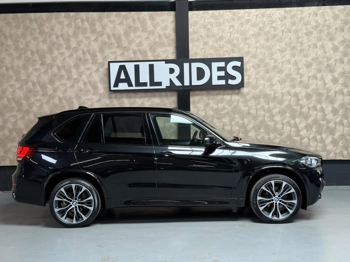 XDrive40e iPerformance High Executive | M Sport | NAP | Pano | Leer | Memory | Camera