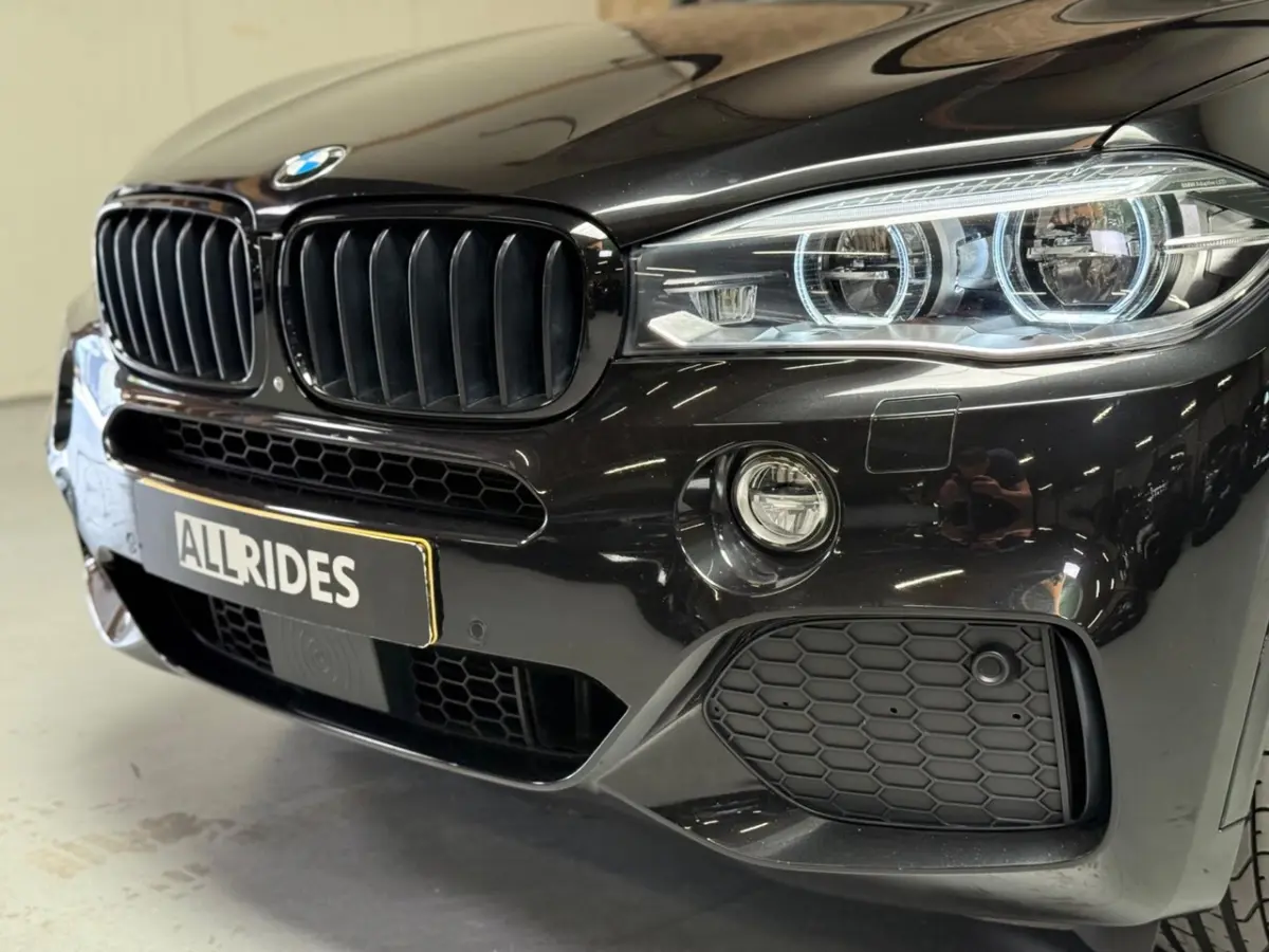 XDrive40e iPerformance High Executive | M Sport | NAP | Pano | Leer | Memory | Camera