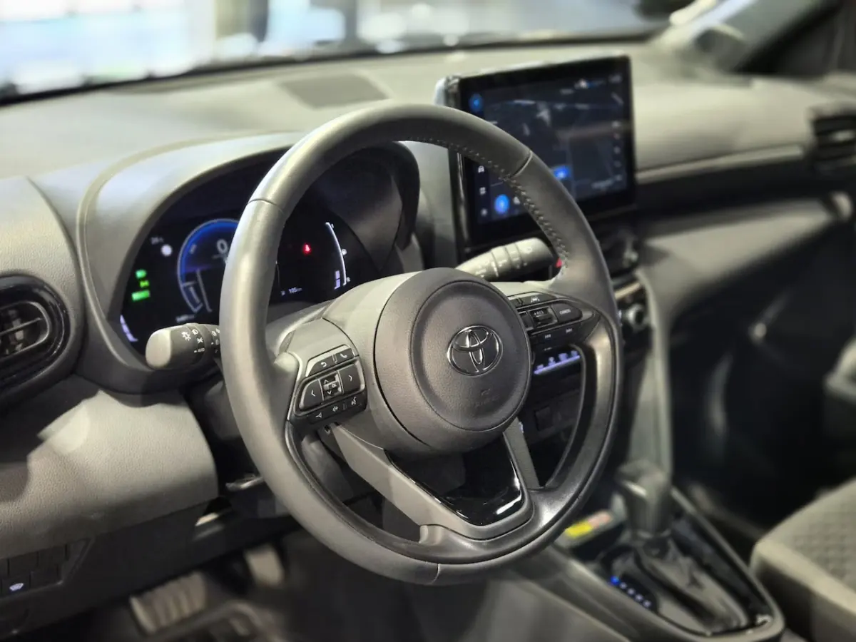 1.5 Hybrid 115 Dynamic Carplay-Android / Trekhaak / Camera / Verw. stuur-stoelen /