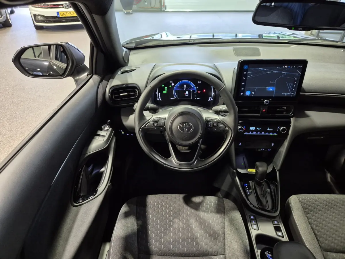 1.5 Hybrid 115 Dynamic Carplay-Android / Trekhaak / Camera / Verw. stuur-stoelen /