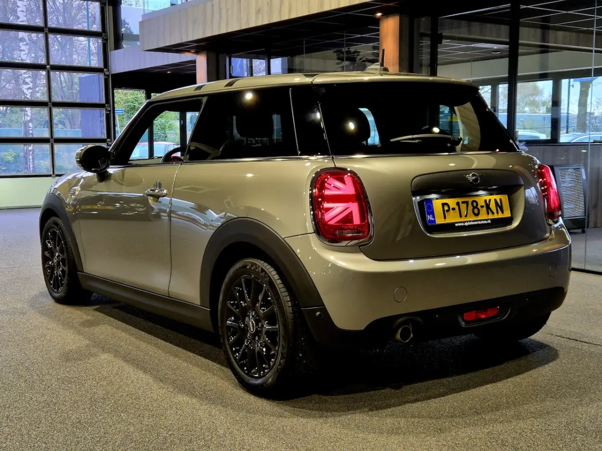 1.5 Salt Volleder | Navigatie | CarPlay | Leder | Stoelverwarming | LED
