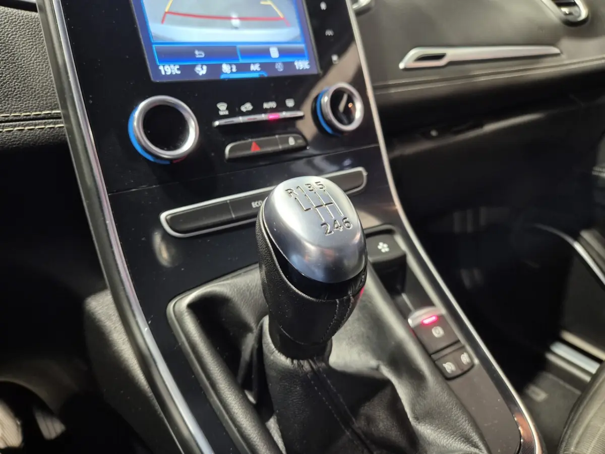 1.3 TCe Bose Camera |Groot scherm | Massage | Navigatie | Half leder | LED
