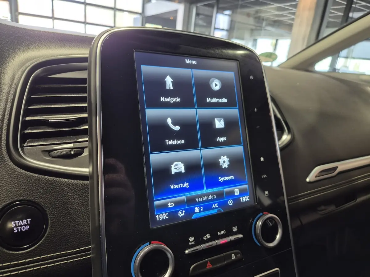 1.3 TCe Bose Camera |Groot scherm | Massage | Navigatie | Half leder | LED