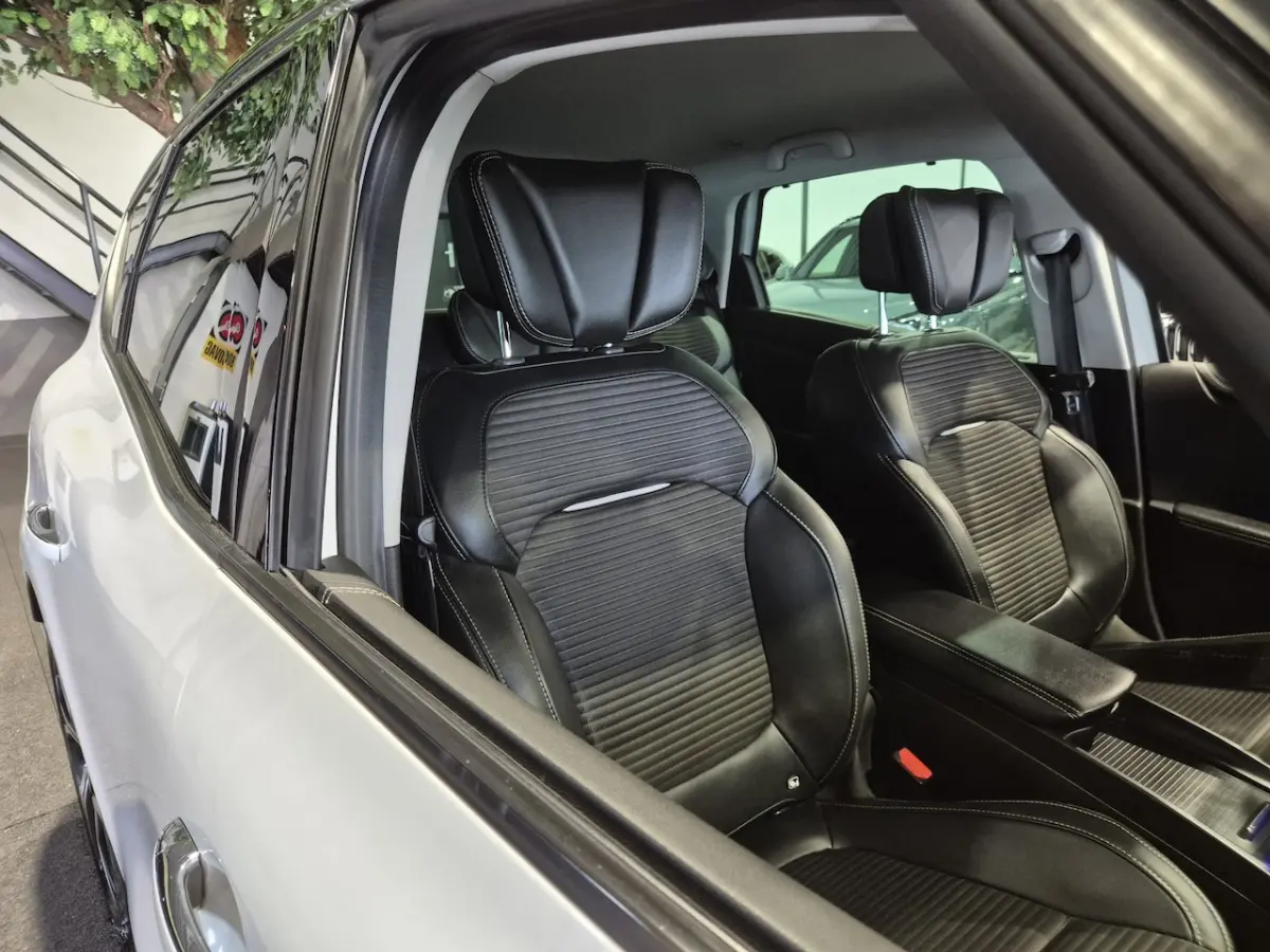 1.3 TCe Bose Camera |Groot scherm | Massage | Navigatie | Half leder | LED