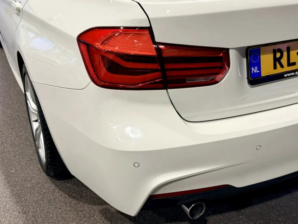 318i Executive M-Sport | Automaat | NAP | LED | Navigatie | Cruise