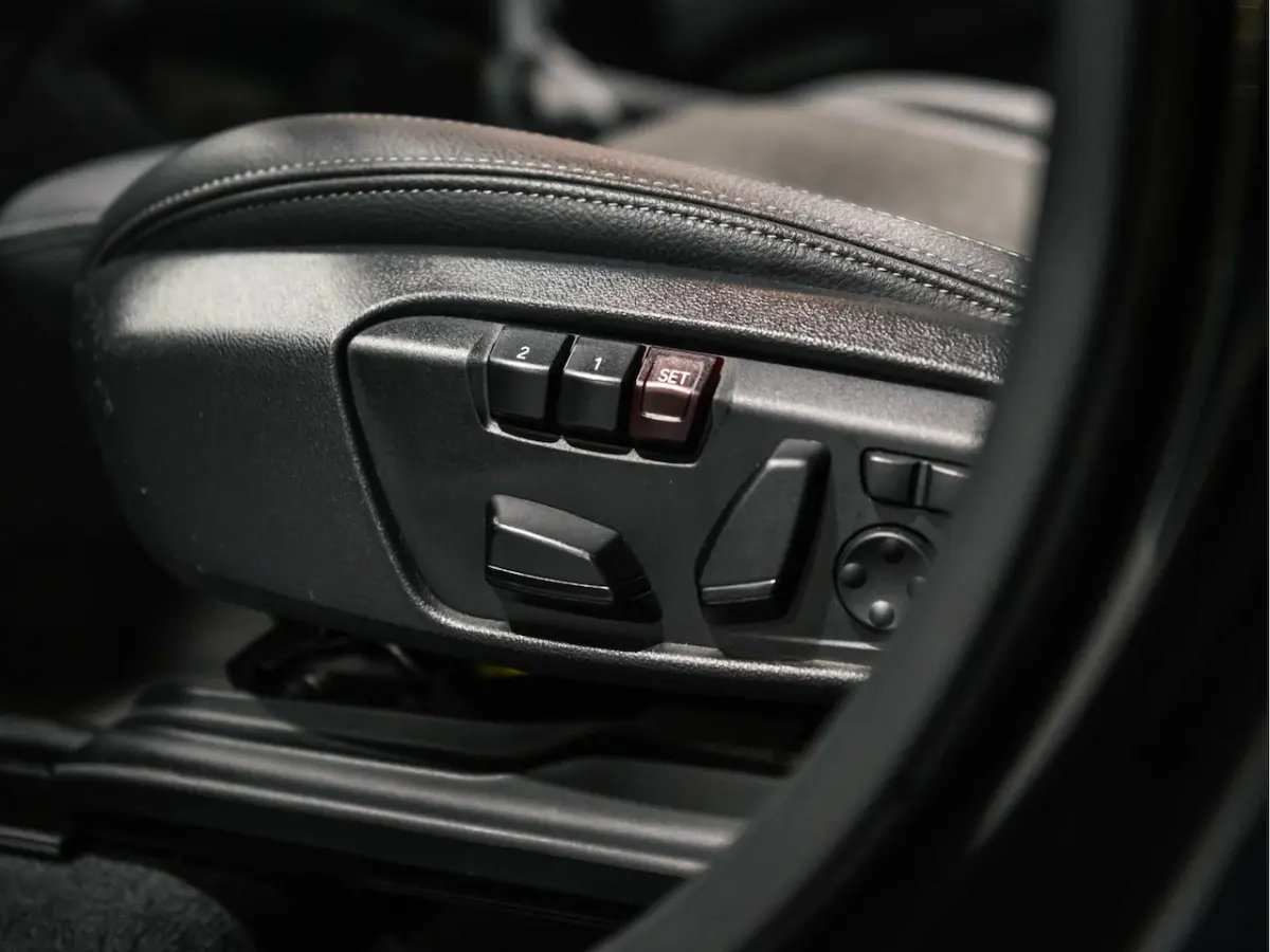 xDrive25e High Executive Sportline | Panorama | Camera | HUD | 4x4 | Stoelverwarming