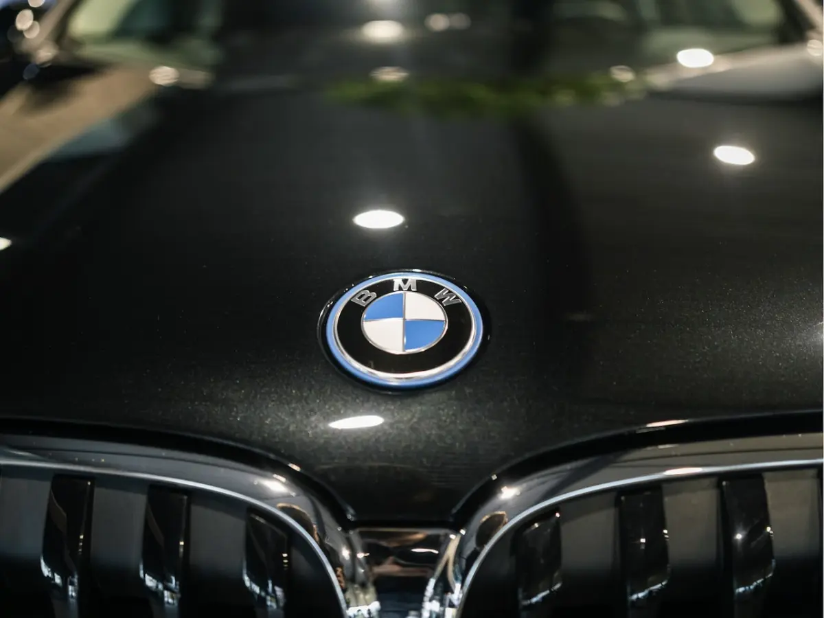 xDrive25e High Executive Sportline | Panorama | Camera | HUD | 4x4 | Stoelverwarming