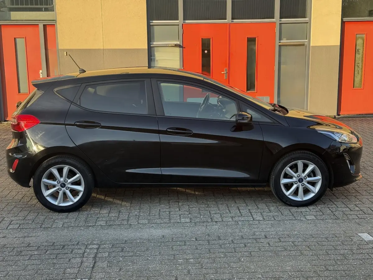 1.0 EcoBoost Titanium, Multimedia B&O, CAMERA