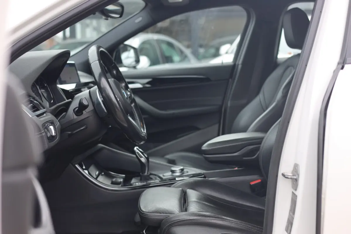 SDRIVE 20I HIGH EXECUTIVE | M-SPORT | LEDER | 20 INCH