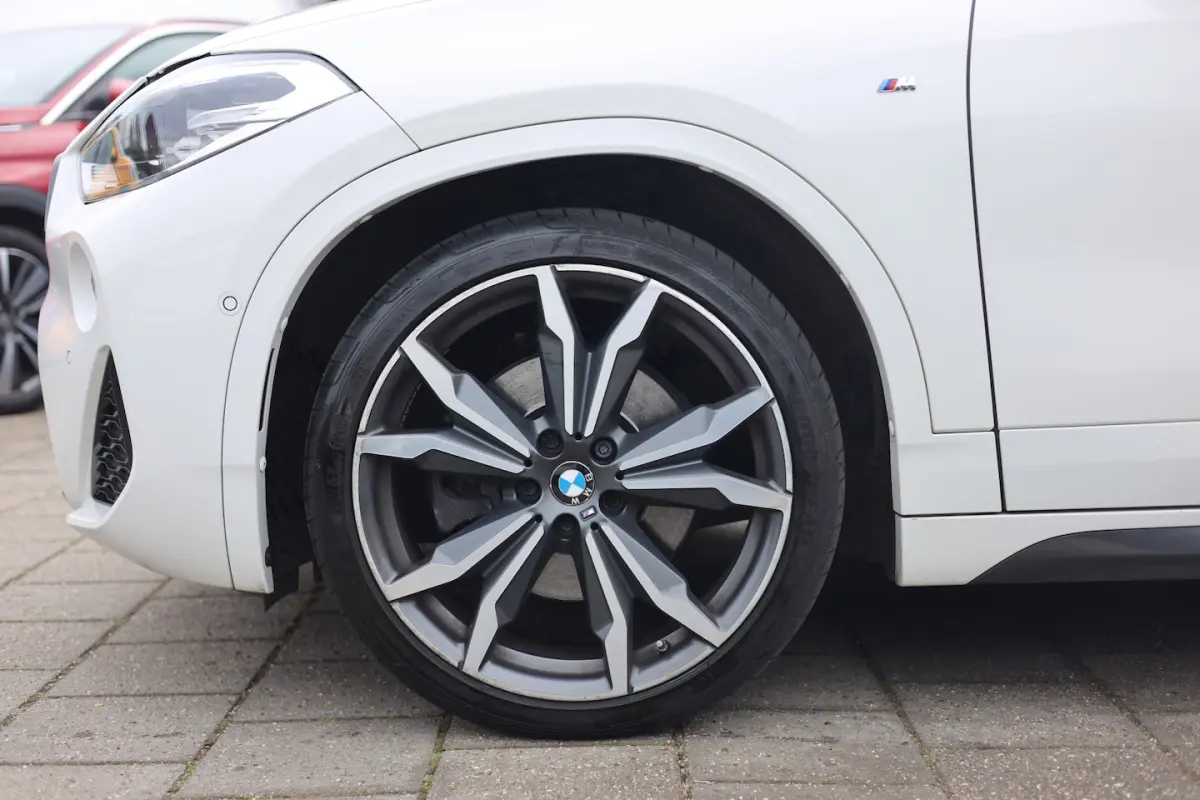 SDRIVE 20I HIGH EXECUTIVE | M-SPORT | LEDER | 20 INCH