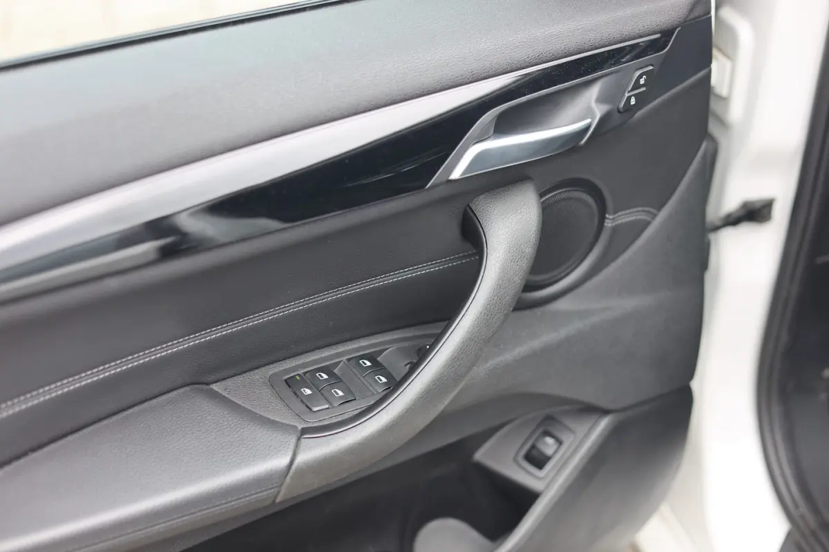 SDRIVE 20I HIGH EXECUTIVE | M-SPORT | LEDER | 20 INCH