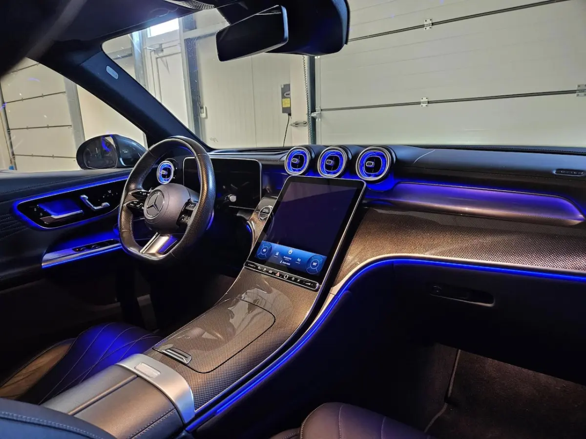 300e 4MATIC AMG Panodak Luchtvering Airmatic Memory 360camera Trekhaak Leder Virtual Sfeer
