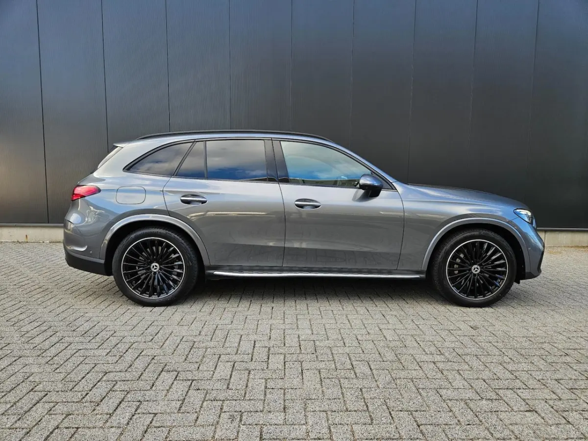 300e 4MATIC AMG Panodak Luchtvering Airmatic Memory 360camera Trekhaak Leder Virtual Sfeer