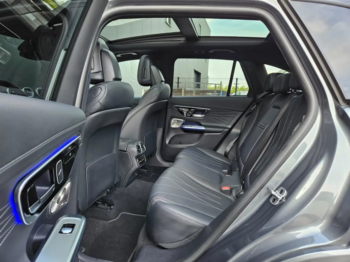 300e 4MATIC AMG Panodak Luchtvering Airmatic Memory 360camera Trekhaak Leder Virtual Sfeer