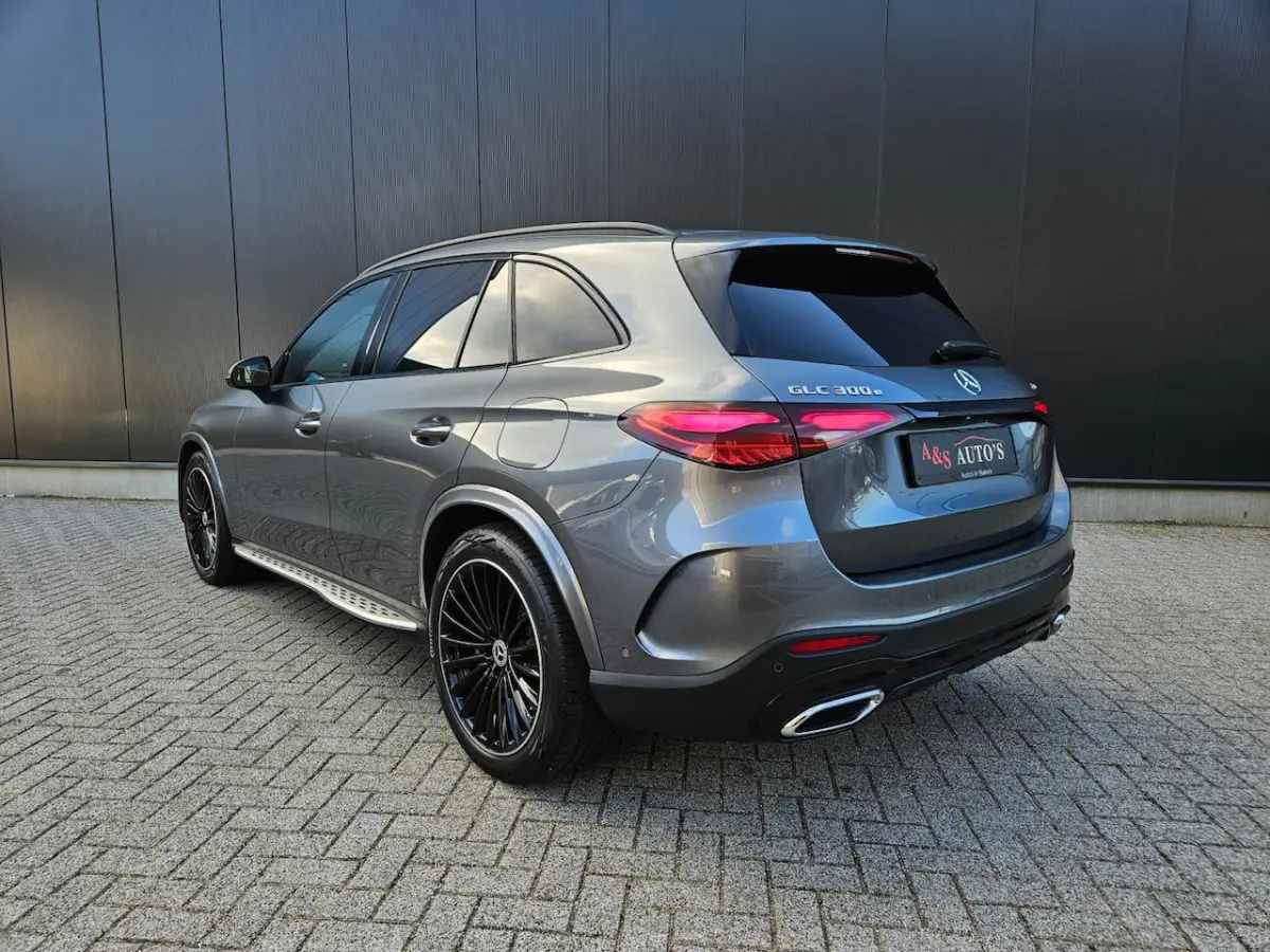 300e 4MATIC AMG Panodak Luchtvering Airmatic Memory 360camera Trekhaak Leder Virtual Sfeer