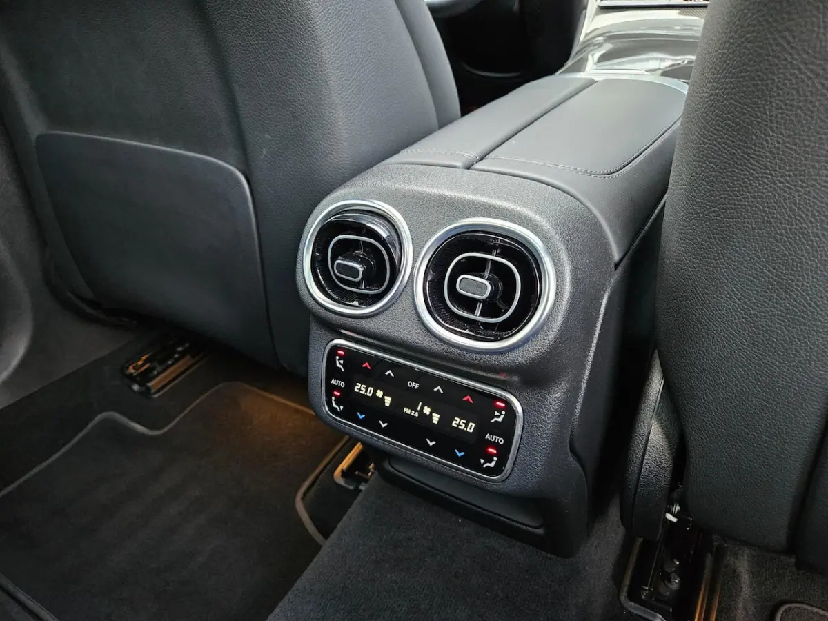 300e 4MATIC AMG Panodak Luchtvering Airmatic Memory 360camera Trekhaak Leder Virtual Sfeer