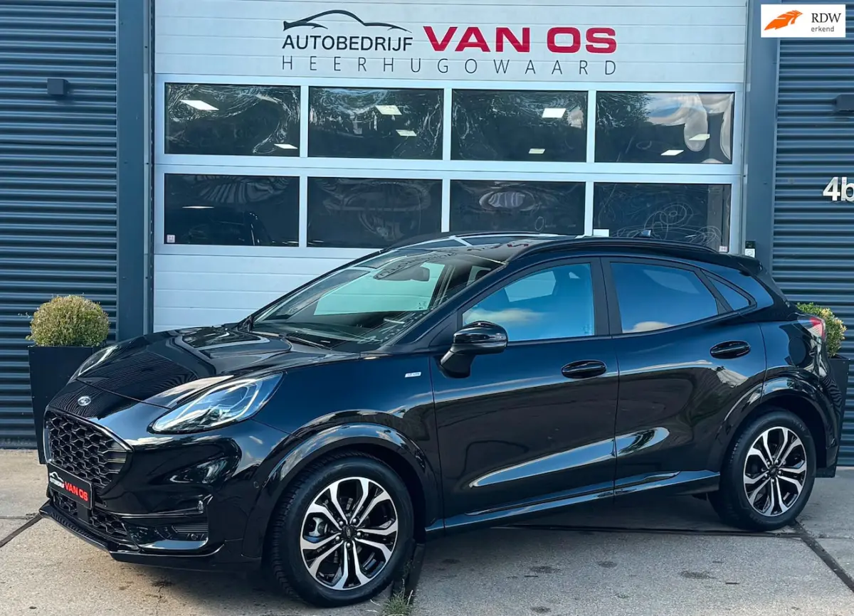 1.0 EcoBoost Hybrid l ST line l 155 PK l ACC l Camera l z.g.a.n