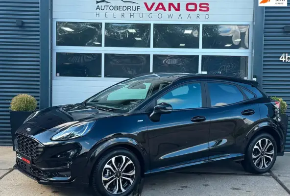 1.0 EcoBoost Hybrid l ST line l 155 PK l ACC l Camera l z.g.a.n