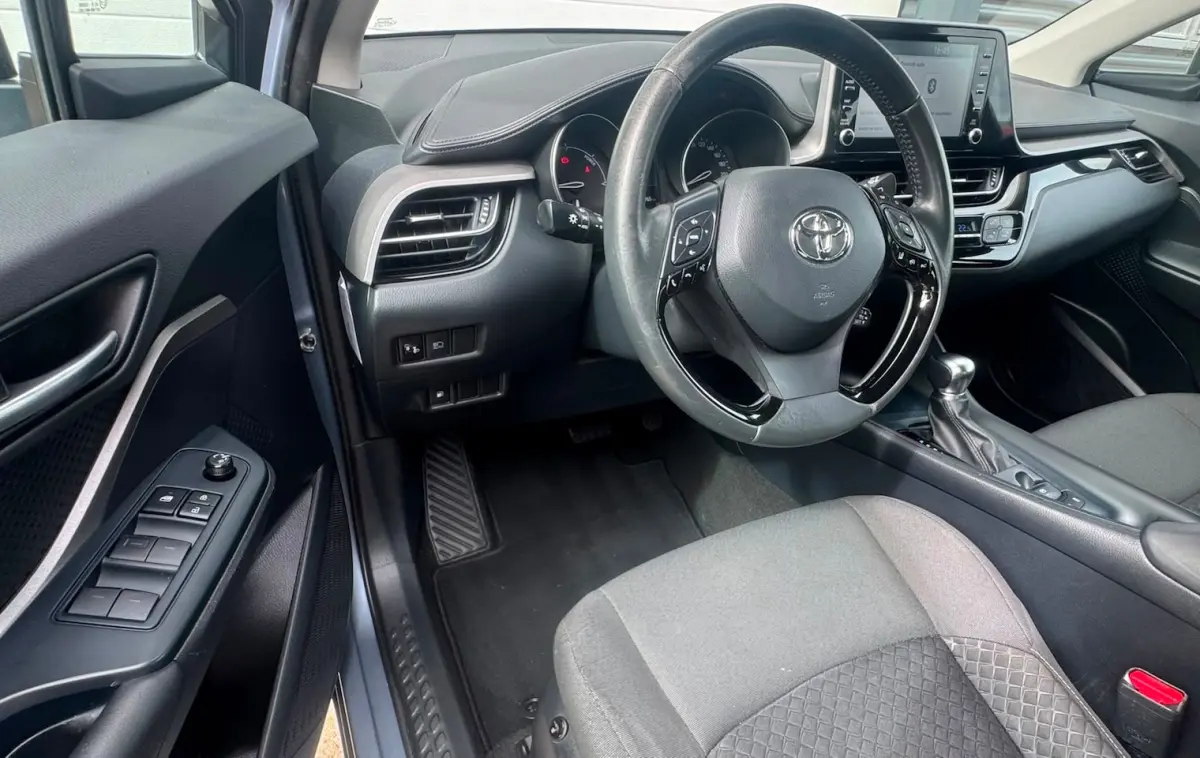 1.8 Hybrid Active l Achteruitrij camera l Stoelverwarming l Navigatie l Top auto