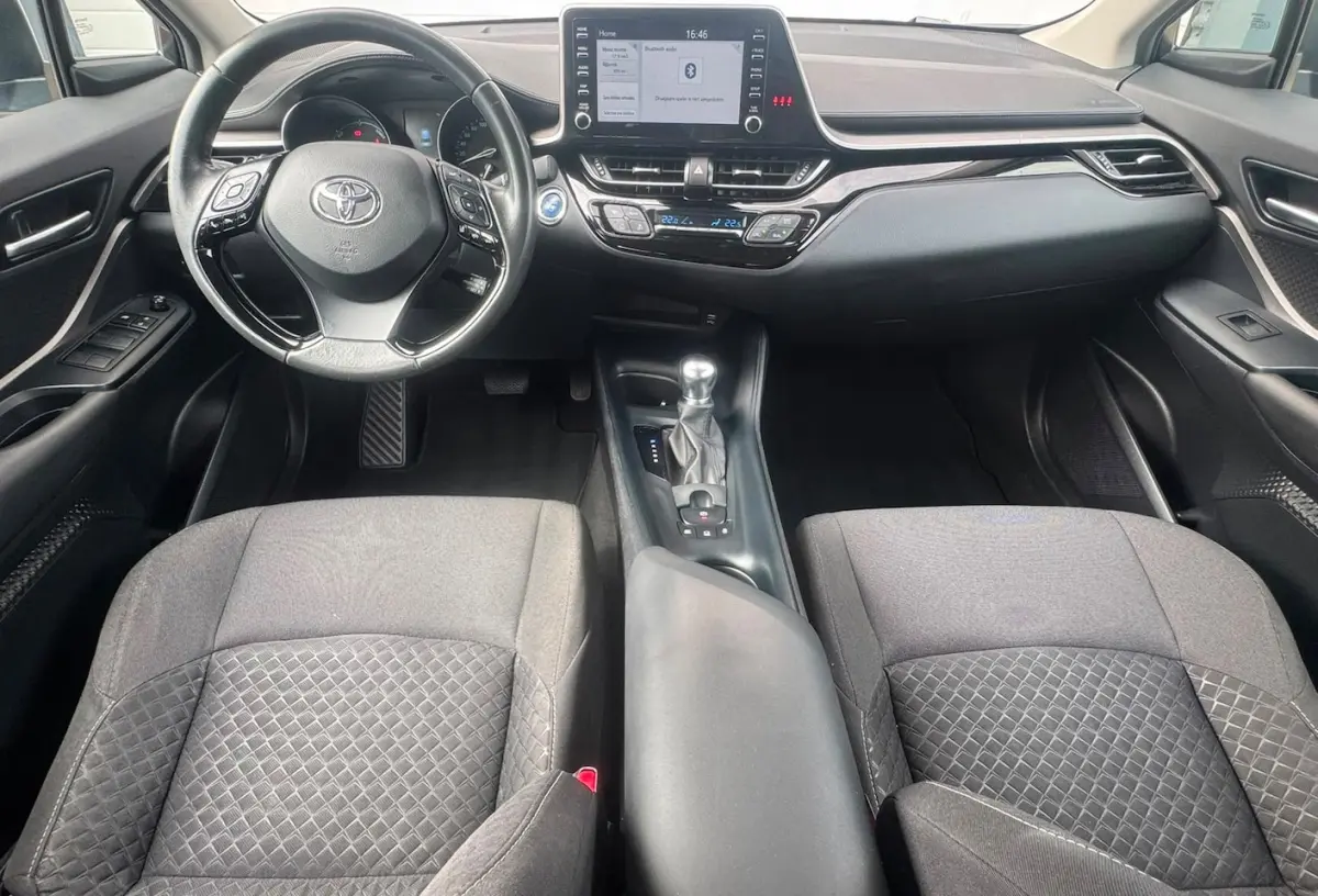1.8 Hybrid Active l Achteruitrij camera l Stoelverwarming l Navigatie l Top auto