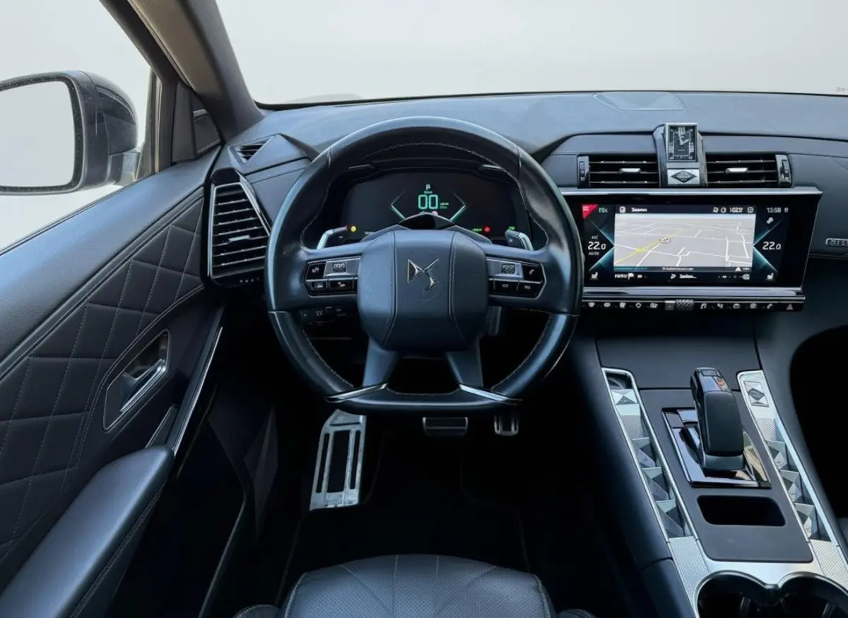 E-Tense Rivoli LEER - PANO - MASSAGESTOEL - 360 CAMERA