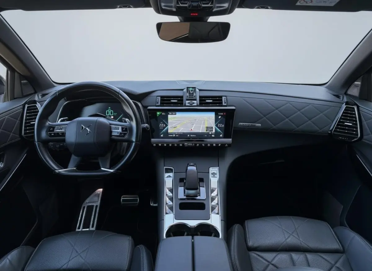 E-Tense Rivoli LEER - PANO - MASSAGESTOEL - 360 CAMERA
