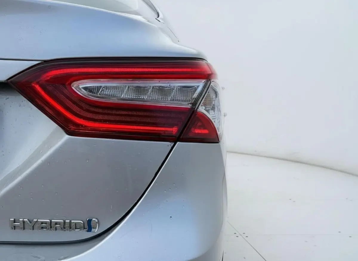 2.5 Hybrid Executive