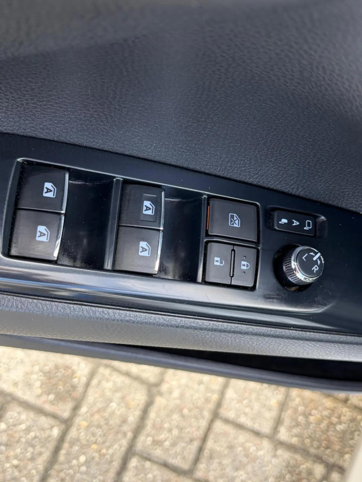 2.5 Hybrid Executive