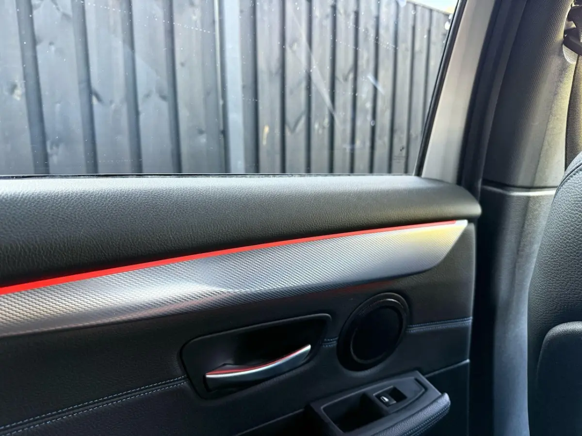 225xe M Sport HUD LEER