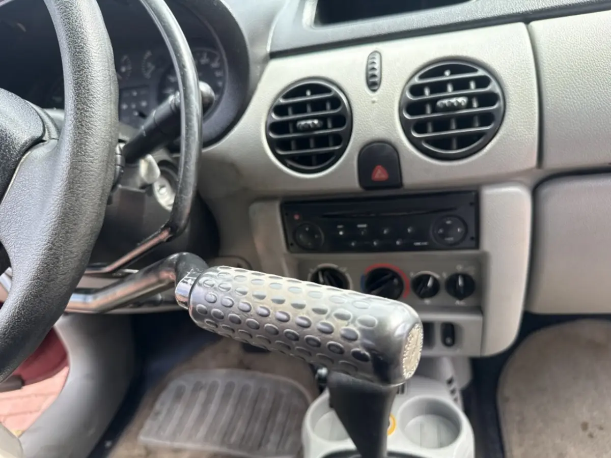 1.6-16V | mindervalide | handbediening rem/gas | automaat | trekhaak |