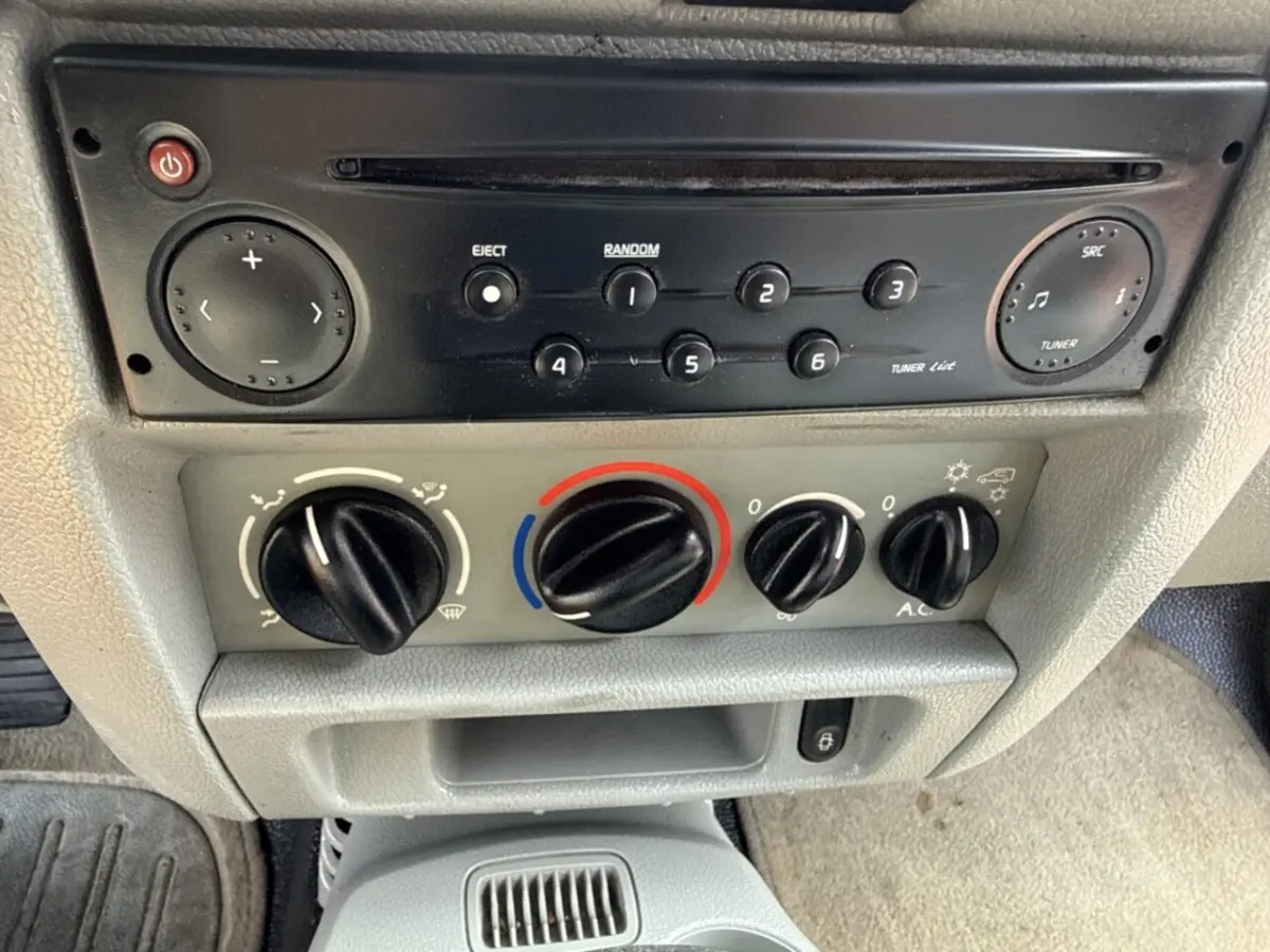 1.6-16V | mindervalide | handbediening rem/gas | automaat | trekhaak |