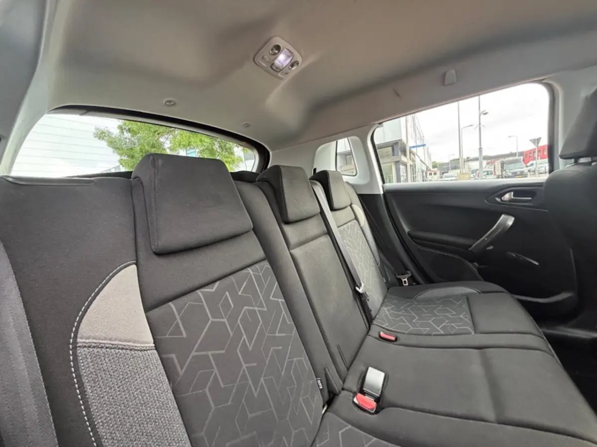 1.2 PureTech Active airco navi trekhaak