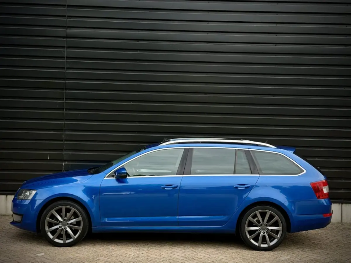 2.0 TDI 150PK AUT|PANO|CAMERA|CARPLAY|KEYLESS|DCC|LEER