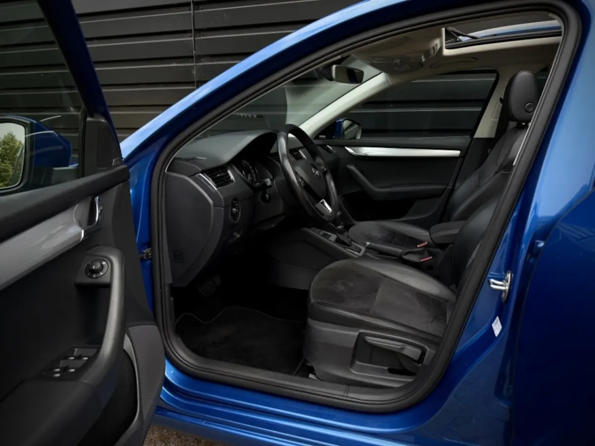 2.0 TDI 150PK AUT|PANO|CAMERA|CARPLAY|KEYLESS|DCC|LEER